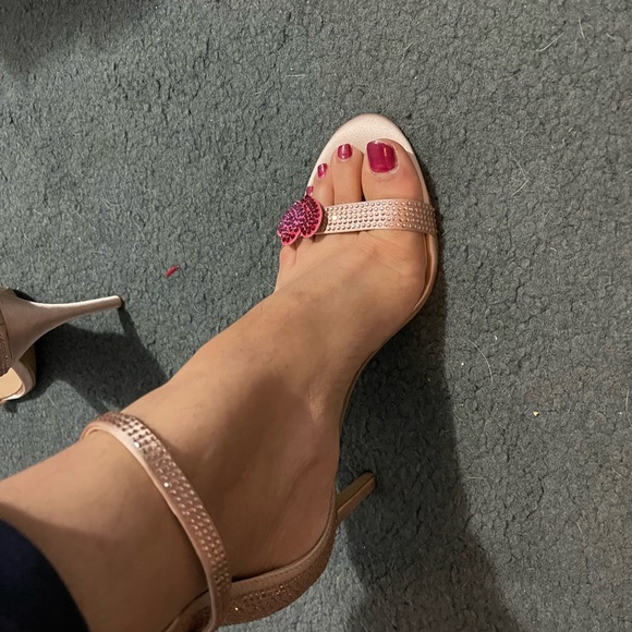 INC Heart strappy heels, BNWOT - Picture 3 of 9